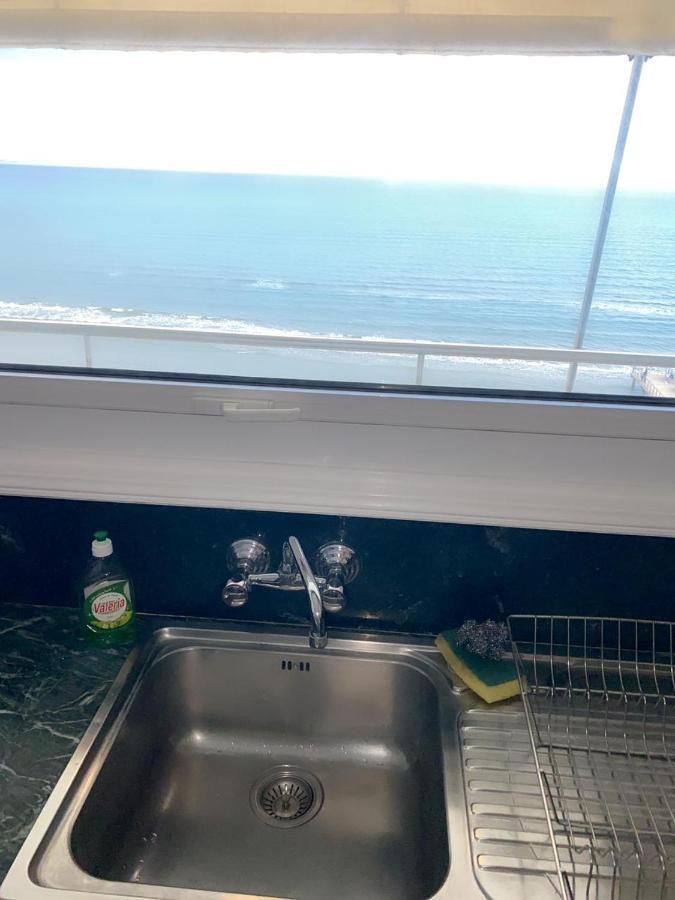 Larnaca Seaview Rooms Ngoại thất bức ảnh
